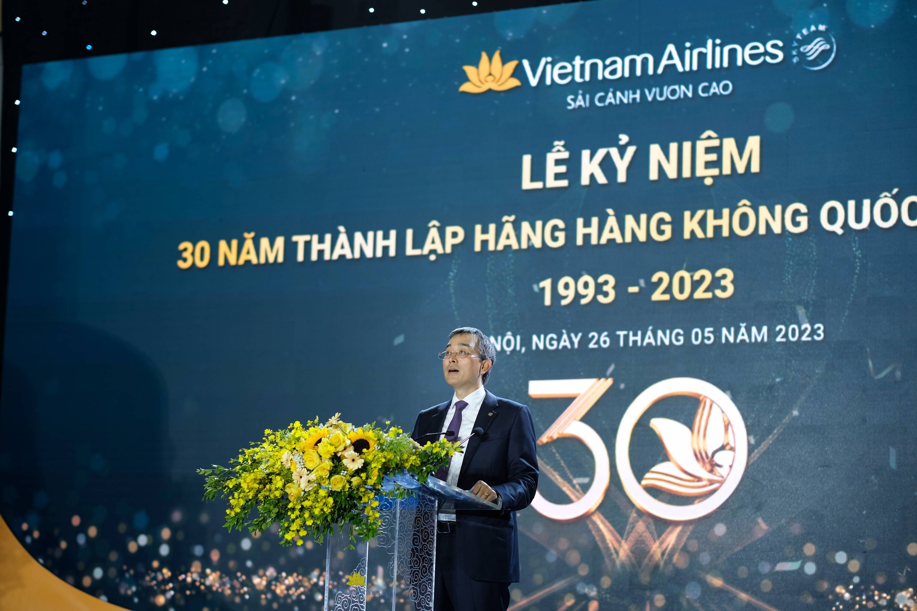 Ông Đặng Ngọc Hòa, Chủ tịch HĐQT Vietnam Airlines phát biểu trong buổi lễ kỷ niệm 30 ngày thành lập Hãng HKQG Việt Nam