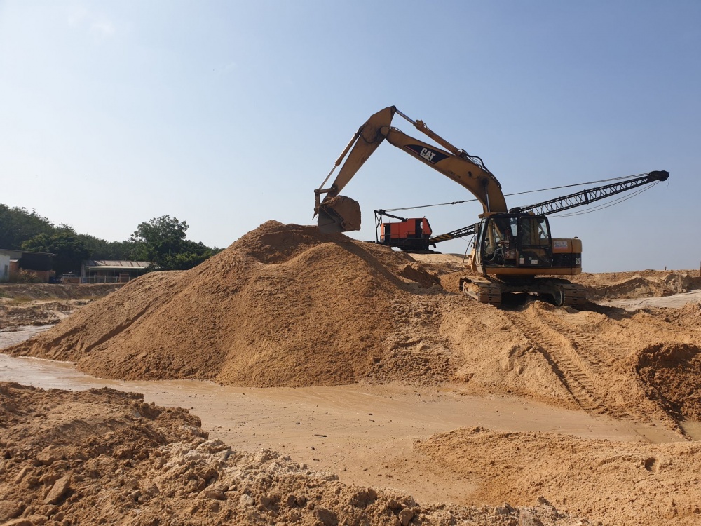 Tăng cường quản lý hoạt động khai thác cát