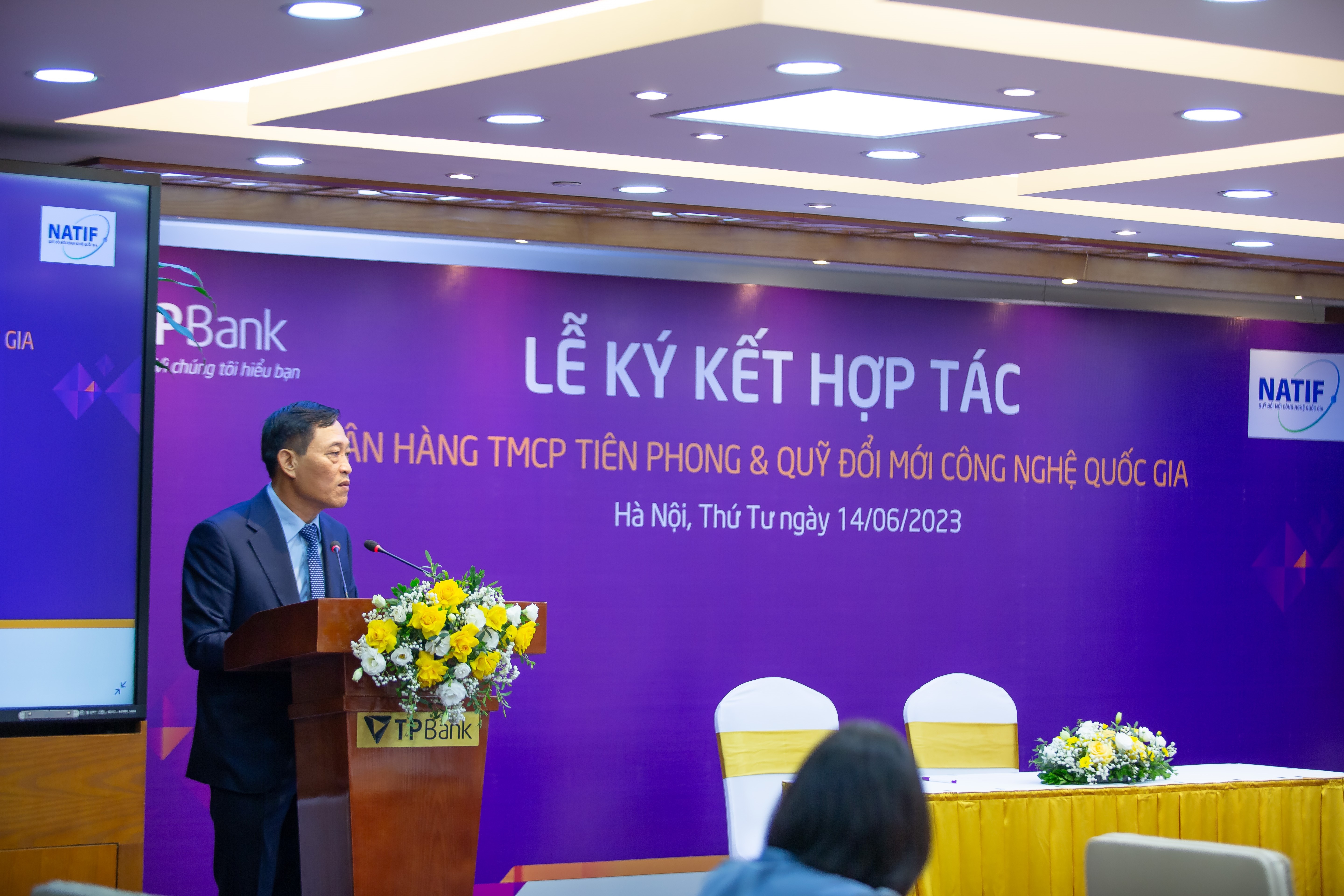 Thứ trưởng Bộ Khoa học công nghệ Trần Văn Tùng 