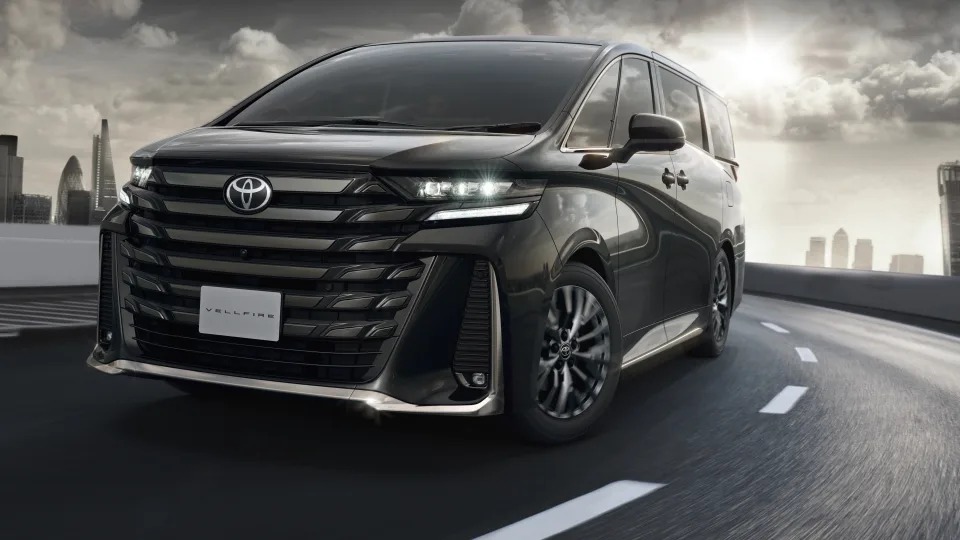 https://cdn.thoibaonganhang.vn/stores/news_dataimages/2023/062023/22/09/toyota-alphard-5-16873358741432110461980-1687353758984-168735375917452351201920230622091529.7897420.jpg