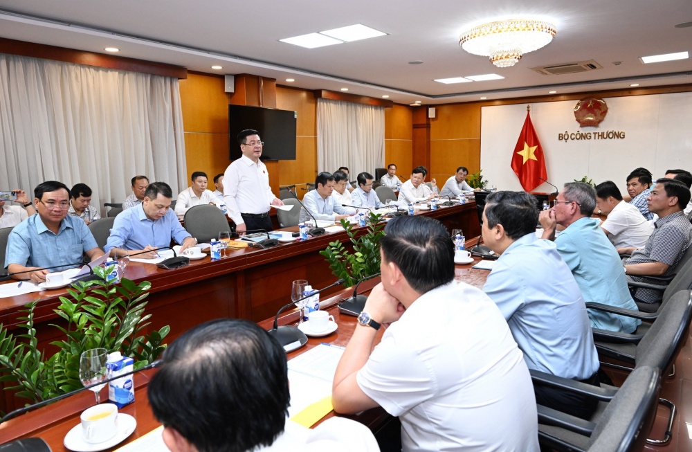 Bộ trưởng Bộ Công thương Nguyễn Hồng Diên chủ trì Hội nghị