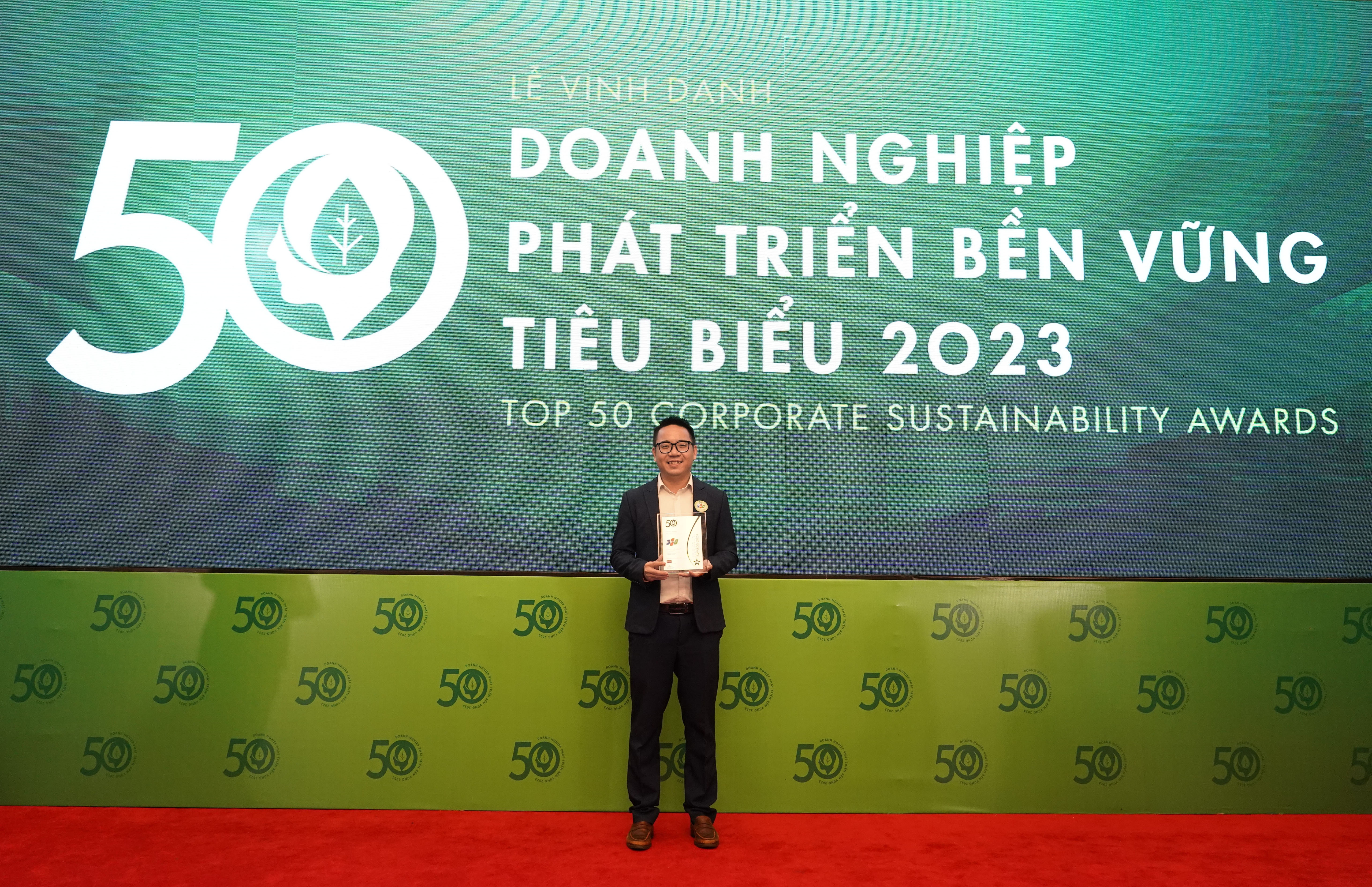 FPT được vinh danh Top 50 doanh nghiệp phát triển bền vững 2023