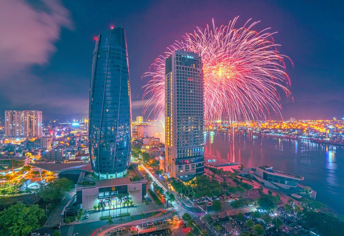 Khách sạn Novotel là một trong những điểm xem pháo hoa đẹp nhất tại Đà Nẵng