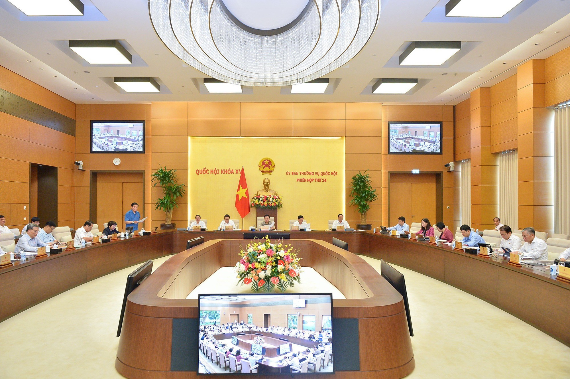 Khai mạc phiên họp thứ 24 Uỷ ban Thường vụ Quốc hội - Ảnh 2.
