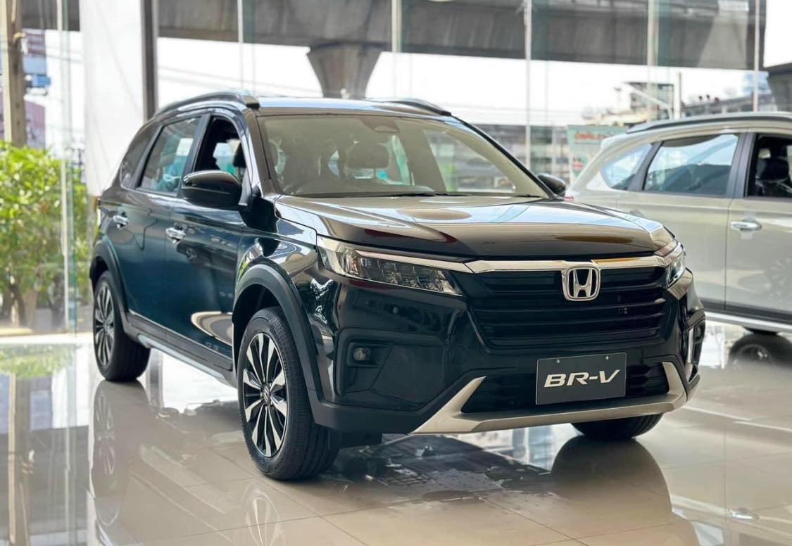 Honda BR-V vừa ra mắt Việt Nam đã ưu đãi 70 triệu, quyết bám đuổi Xpander và Veloz Cross - Ảnh 1.