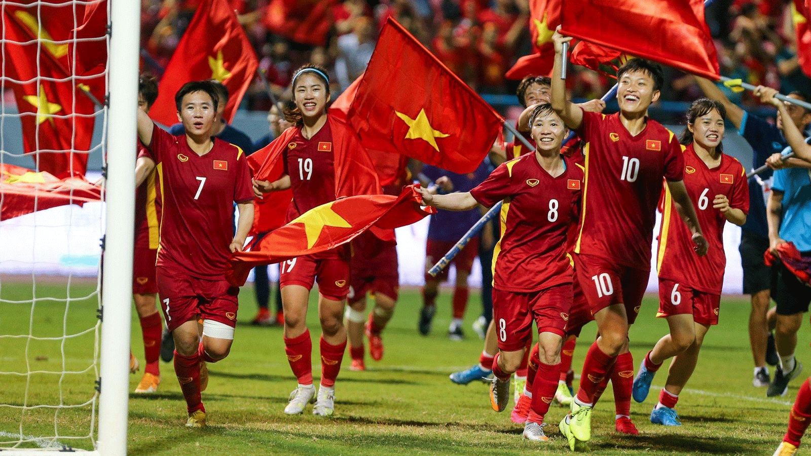 https://cdn.thoibaonganhang.vn/stores/news_dataimages/2023/072023/20/09/cach-xem-doi-tuyen-nu-viet-nam-thi-dau-world-cup-2023-tren-dien-thoai-120230720093746.gif?rt=20230720093747