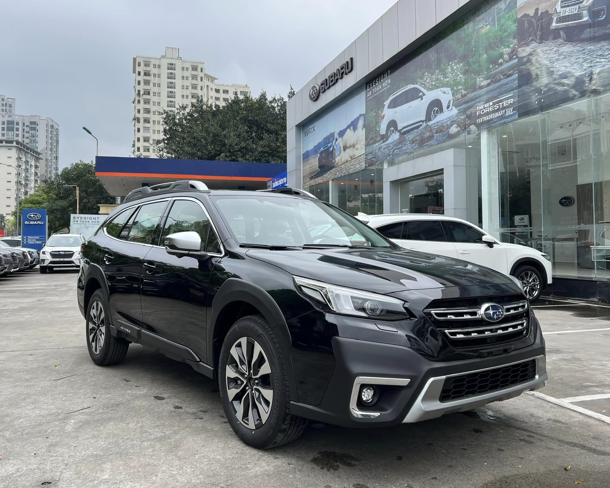 Giá bán Subaru Outback giảm xuống còn hơn 1,7 tỷ đồng