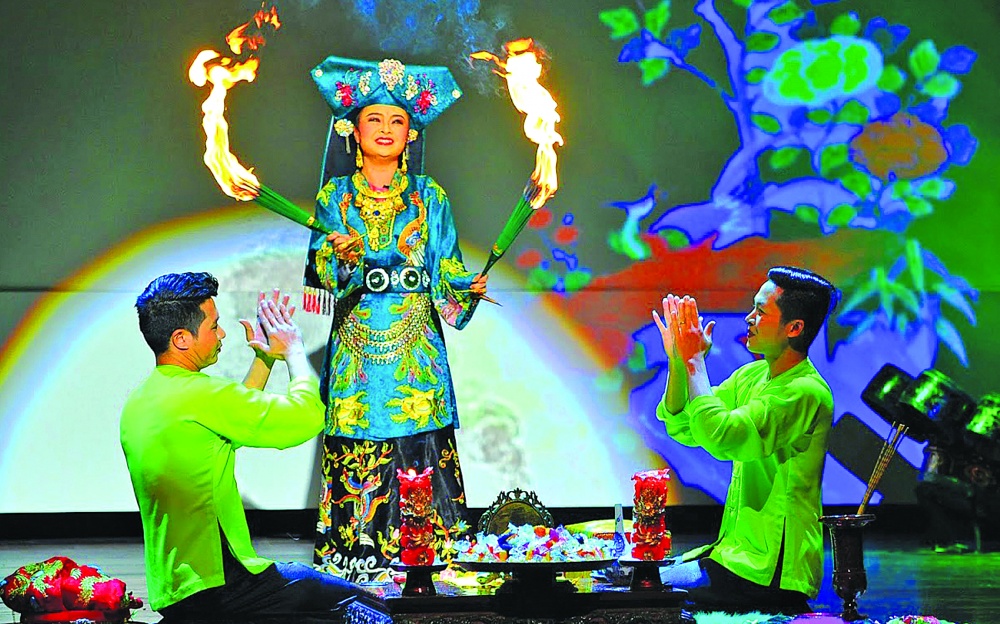 “Tứ Phủ” là vở diễn được lấy cảm hứng từ nghi lễ Lên đồng trong Tín ngưỡng thờ Mẫu của Việt Nam
