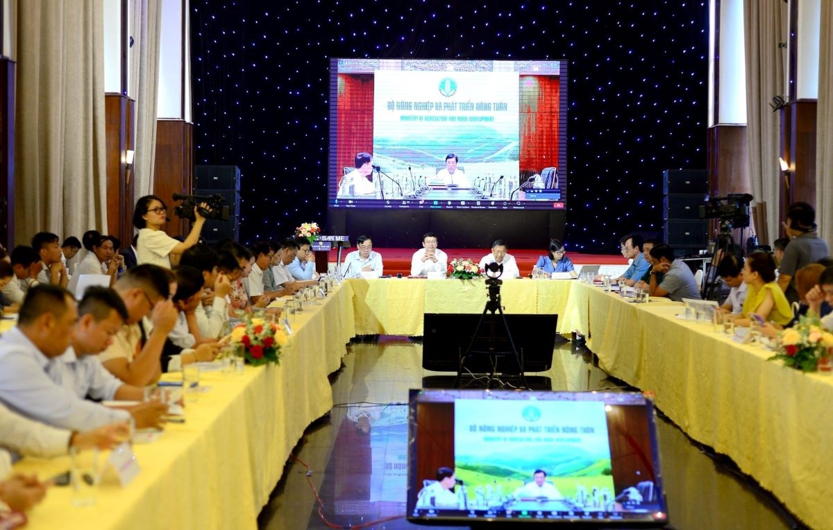 Diễn đàn “Nhận diện thực trạng liên kết tiêu thụ, xuất khẩu sầu riêng 2023 và giải pháp phát triển hiệu quả, bền vững ngành hàng sầu riêng Việt Nam”.
