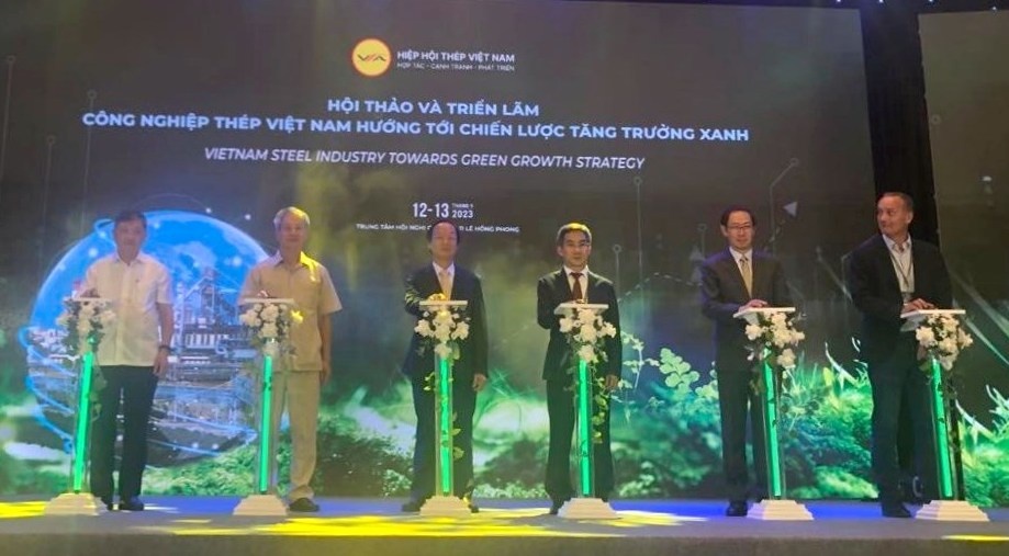 Triển lãm về công nghiệp thép Việt Nam hướng tới phát triển xanh
