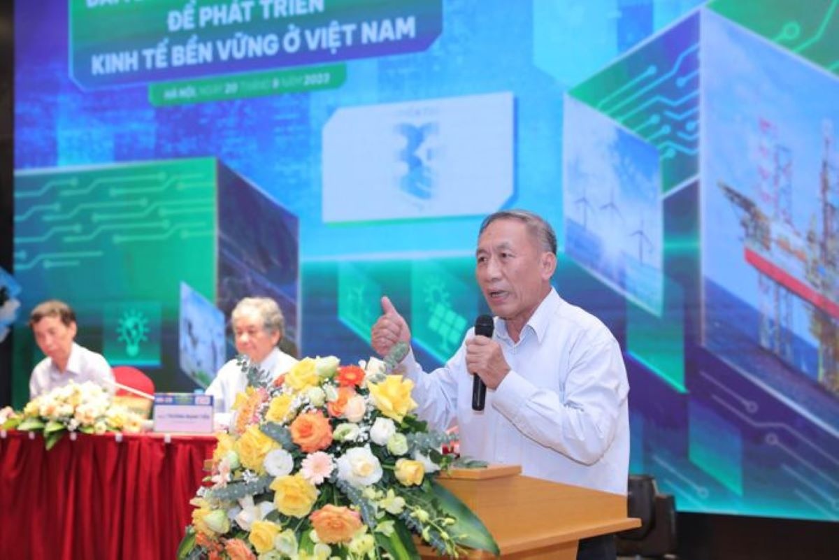 PGS.TS Lưu Đức Hải - Chủ tịch Hội Kinh tế Môi trường Việt Nam phát biểu tại Diễn đàn. PGS.TS Lưu Đức Hải - Chủ tịch Hội Kinh tế Môi trường Việt Nam phát biểu tại Diễn đàn.