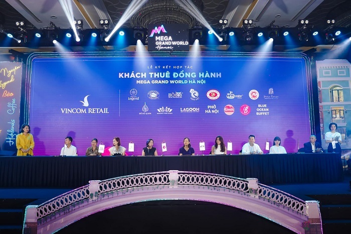 9 thương hiệu đã tiến hành ký kết để “trình làng” tại Mega Grand World Hà Nội ngay trong dịp khai trương vào tháng 12/2023
