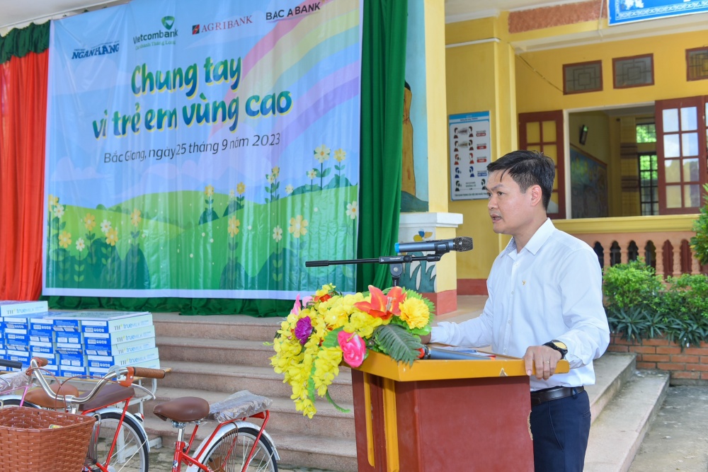 Chung tay lan toả yêu thương vì trẻ em vùng cao