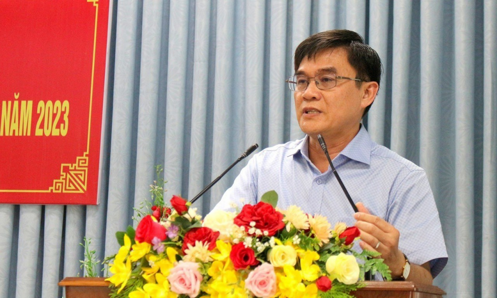 Đồng chí Nguyễn Văn Mười phát biểu tại hội nghị