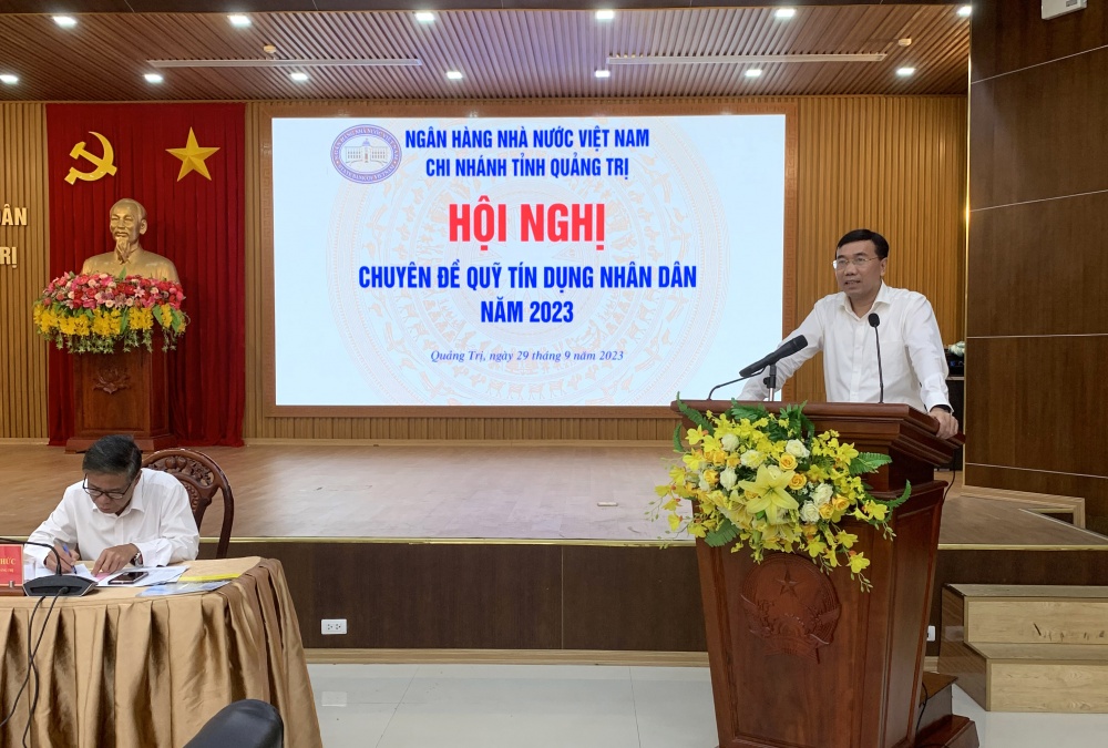 Đ/c Nguyễn Đức Đồng – TUV, Bí thư Chi bộ, Giám đốc NHNN Quảng Trị - phát biểu tại Hội nghị