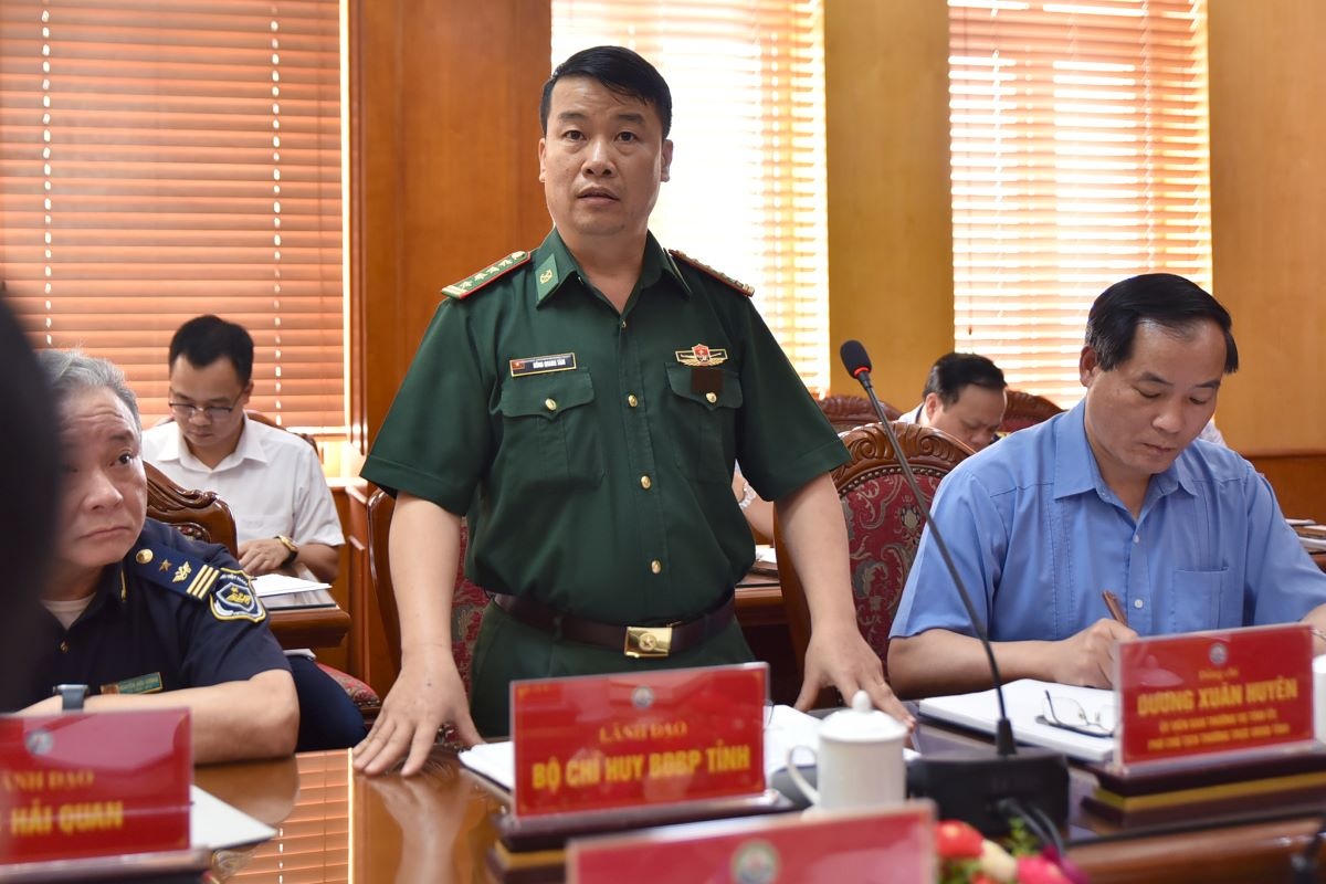 Đại tá Nông Quang Tám - Đại diện Bộ đội Biên phòng tỉnh Lạng Sơn phát biểu