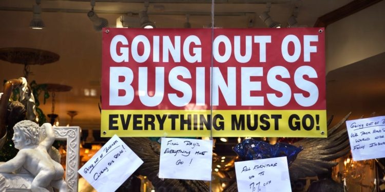 Mỹ: Lãi suất cao có thể 'kích hoạt' làn sóng phá sản doanh nghiệp