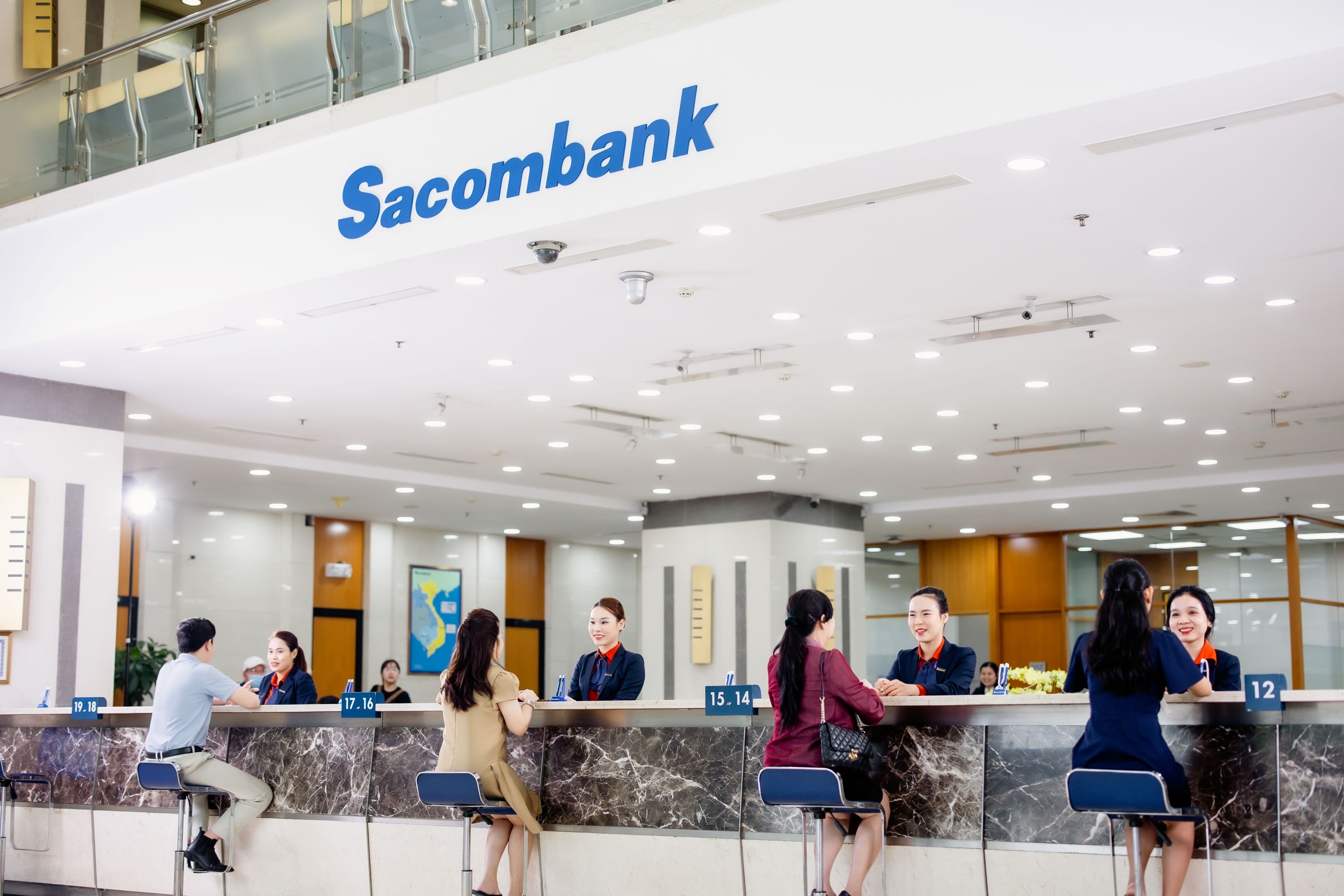 Lấy khách hàng làm trọng tâm, Sacombank tập trung cải tiến sản phẩm dịch vụ theo hướng số hóa đồng thời không ngừng nâng cao chất lượng phục vụ, hướng đến một trải nghiệm liền mạch và toàn diện.