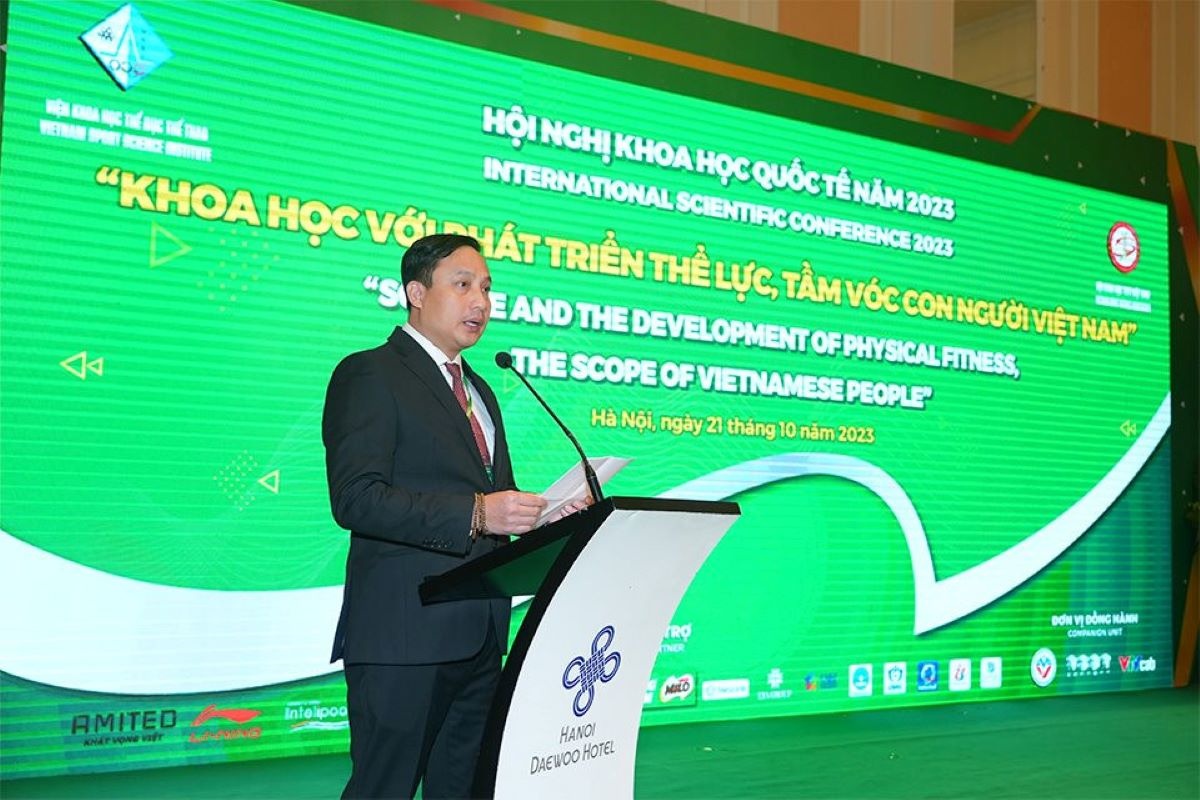 PGS.TS Trần Hiếu - Viện trưởng Viện Khoa học Thể dục thể thao phát biểu tại hội nghị