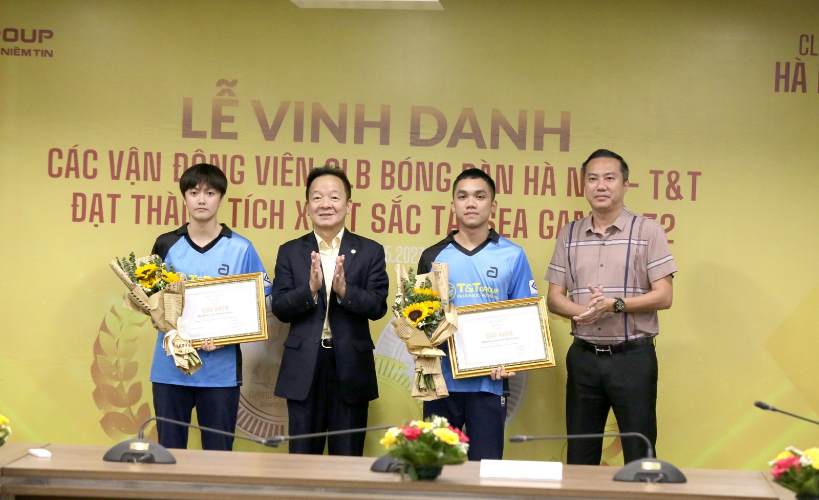 Bầu Hiển thưởng lớn cho Mai Ngọc và Anh Hoàng sau tấm huy chương vàng SEA Games 32