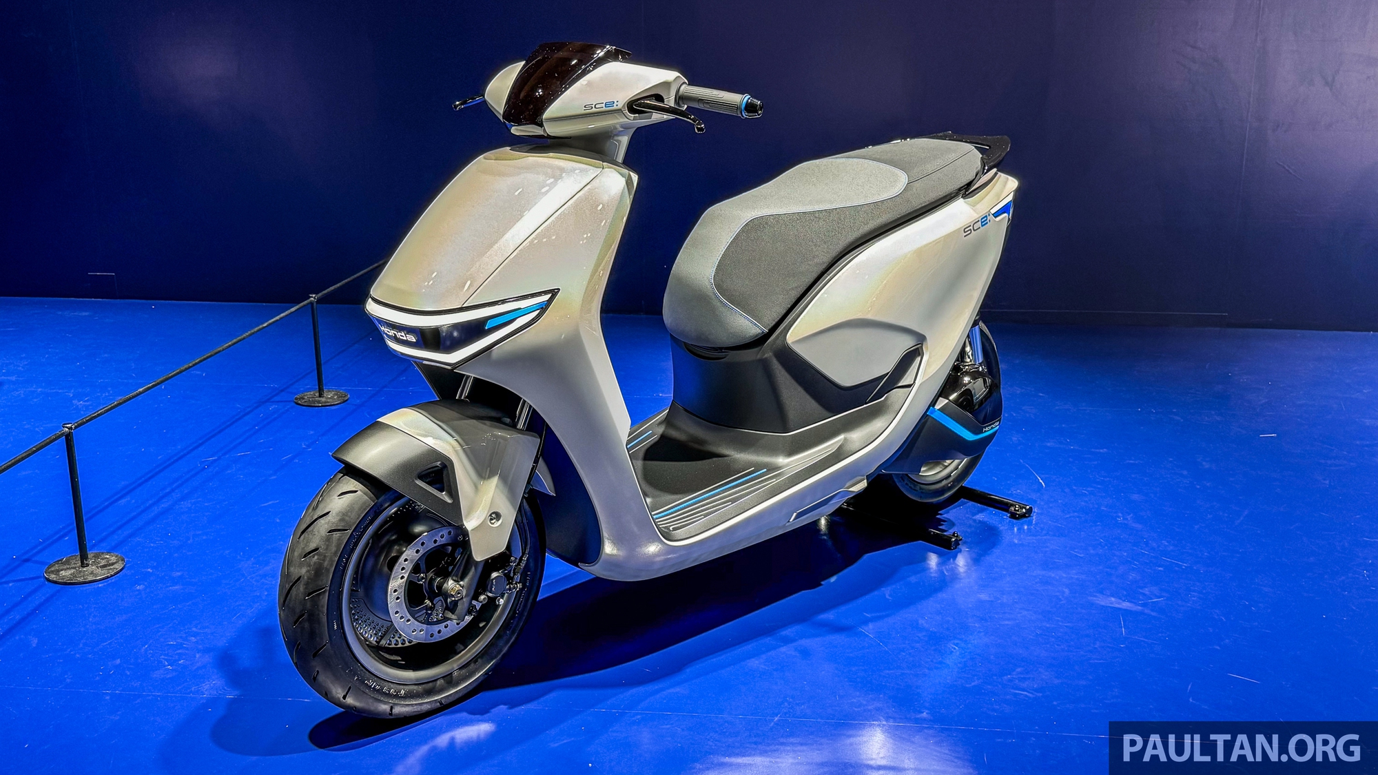 Honda sắp có xe máy điện toàn cầu dựa trên bản nháp nhìn như LEAD này từ JMS 2023 - Ảnh 1.