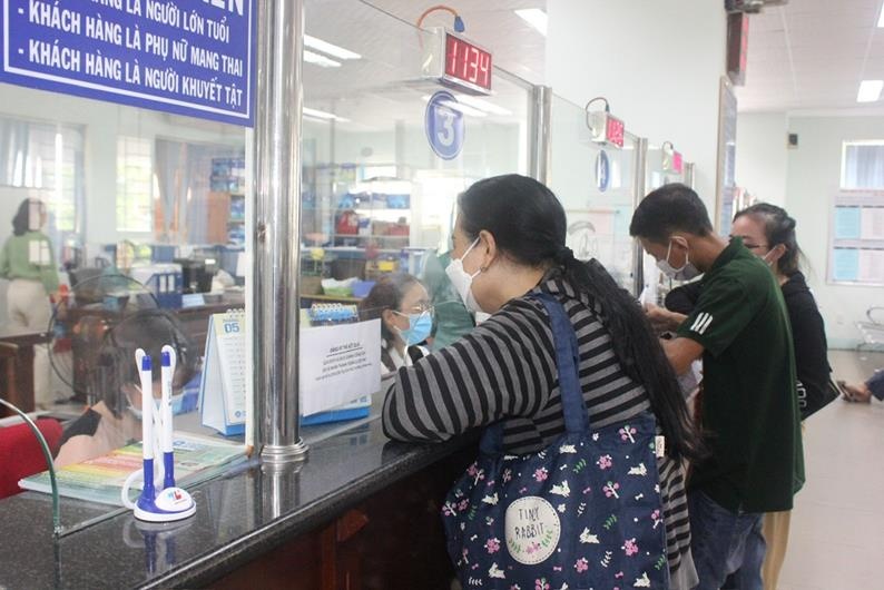 Đồng Nai: Đề nghị miễn phí mở thẻ ATM đối với tài khoản an sinh xã hội