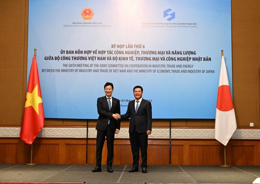 Việt Nam - Nhật Bản ký kết hợp tác trong lĩnh vực công nghiệp, thương mại và năng lượng