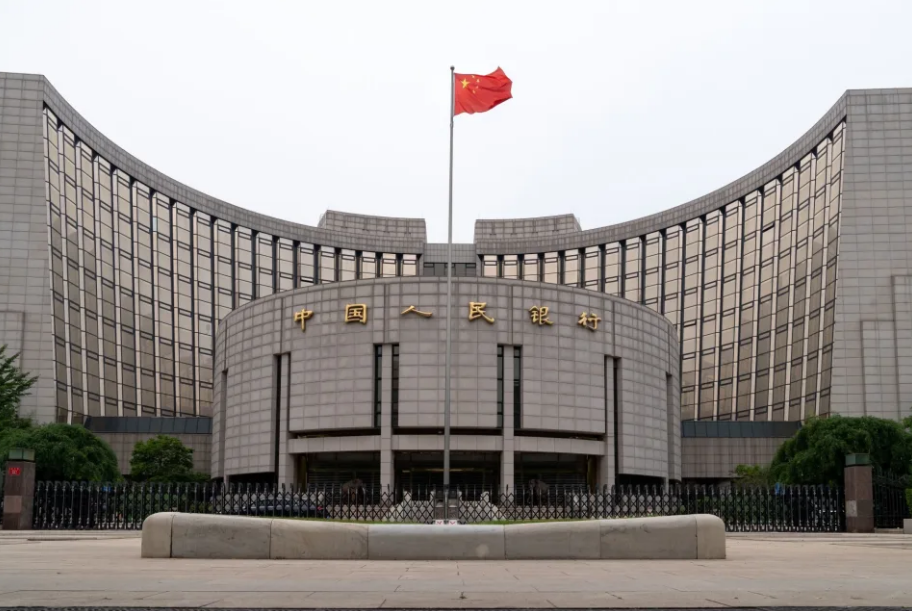 Trung Quốc bơm tiền vào hệ thống ngân hàng để hỗ trợ nền kinh tế