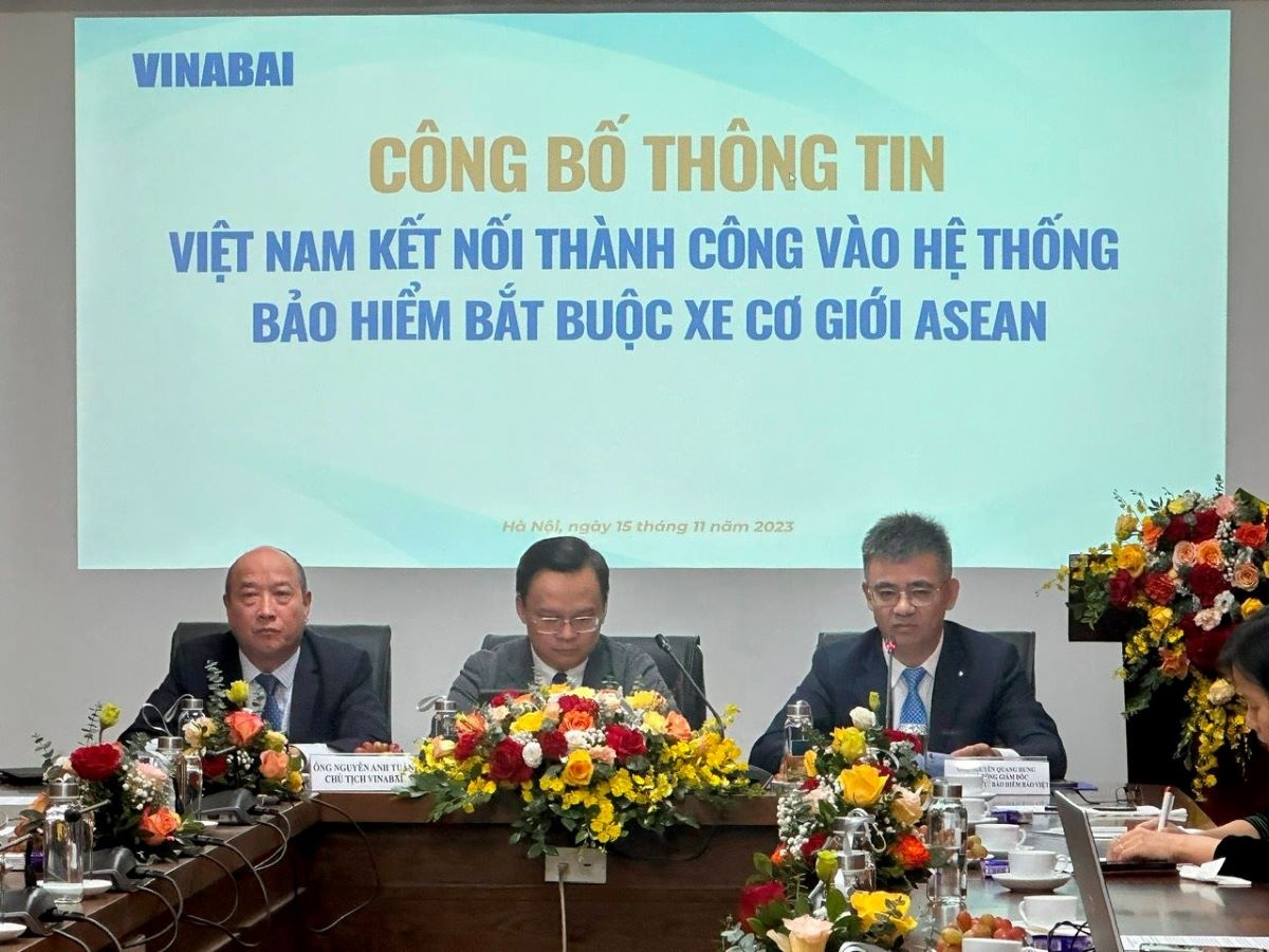 Xe các nước ASEAN vào Việt Nam bắt buộc phải mua bảo hiểm.