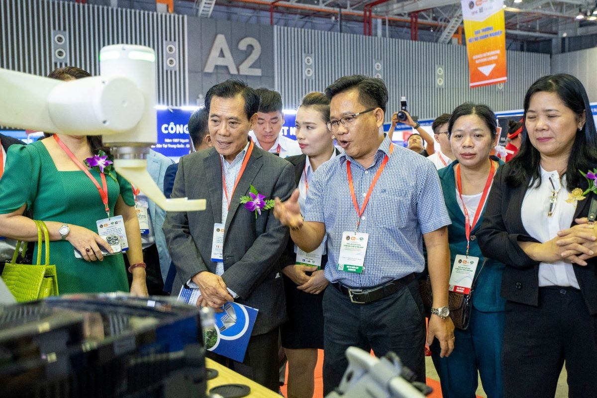 Triển lãm Quốc tế máy móc, thiết bị, công nghệ và sản phẩm công nghiệp tại TP. Hồ Chí Minh - VINAMAC EXPO 2023 thu hút đông đảo du khách tham quan.