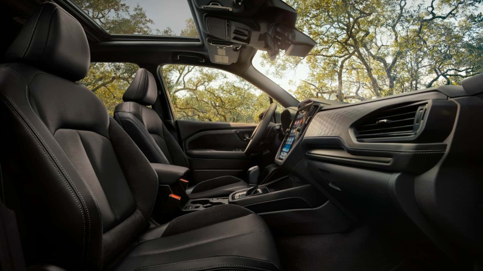 Subaru Forester 2025 ra mắt với nhiều tranh cãi vì thiết kế na ná Explorer