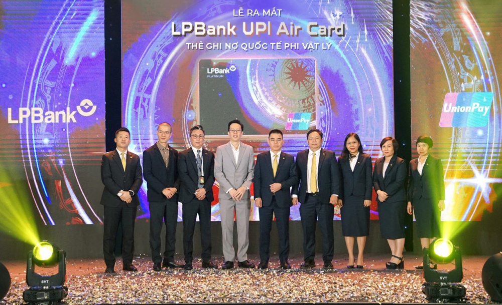 LPBank và UnionPay chính thức phát hành Thẻ ghi nợ quốc tế phi vật lý