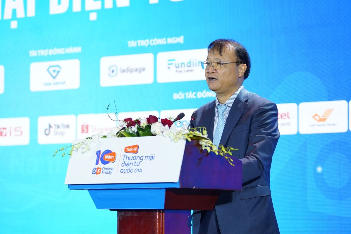 Thứ trưởng Bộ Công Thương Đỗ Thắng Hải phát biểu tại Hội nghị Phát triển thương mại điện tử Việt Nam.