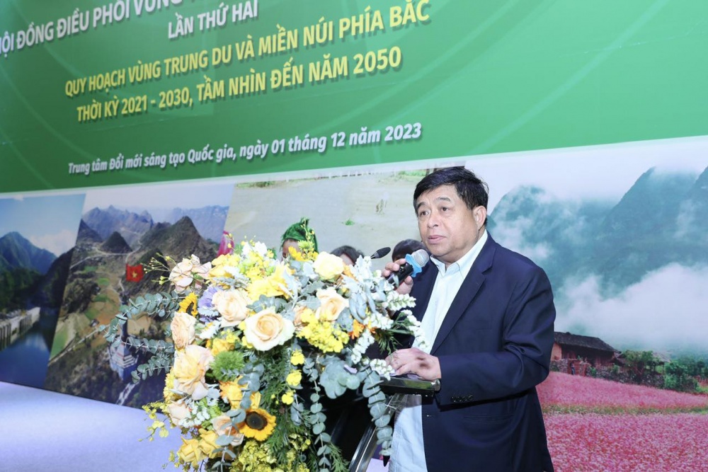 Bộ trưởng Bộ Kế hoạch và Đầu tư Nguyễn Chí Dũng phát biểu tại Hội nghị