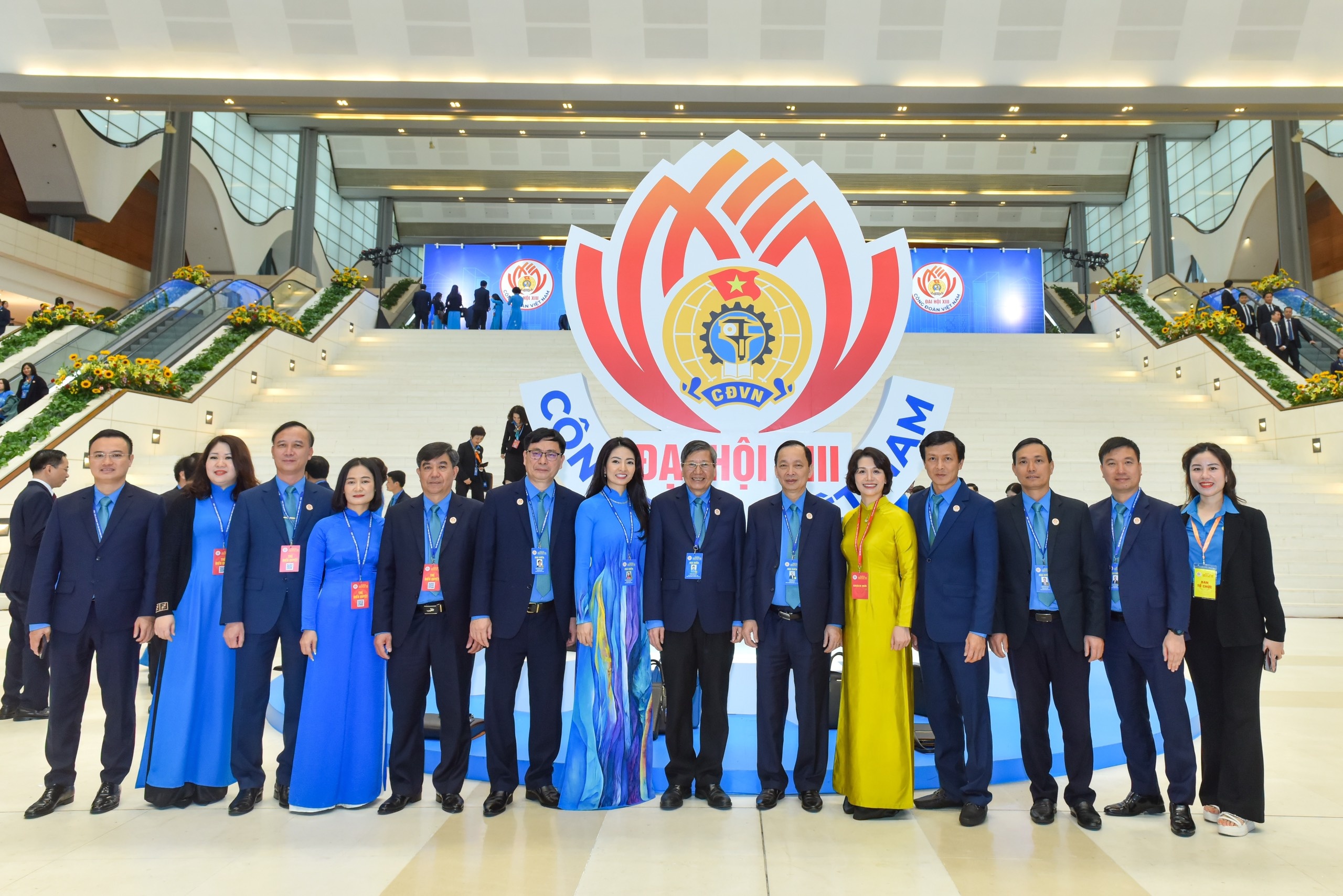 Đoàn đại biểu Công đoàn Ngân hàng Việt Nam dự Đại hội XIII Công đoàn Việt Nam