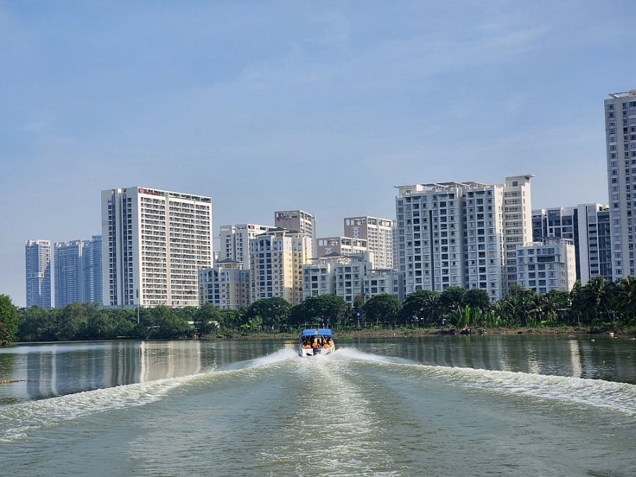TP. Hồ Chí Minh khai thác thêm tour đường thủy phục vụ du khách