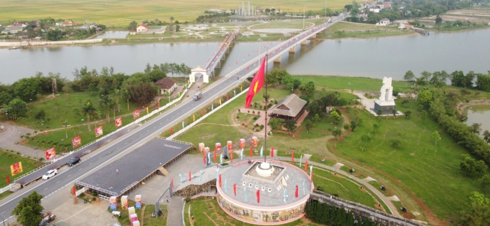 Di tích quốc gia đặc biệt Đôi bờ Hiền Lương - Bến Hải.