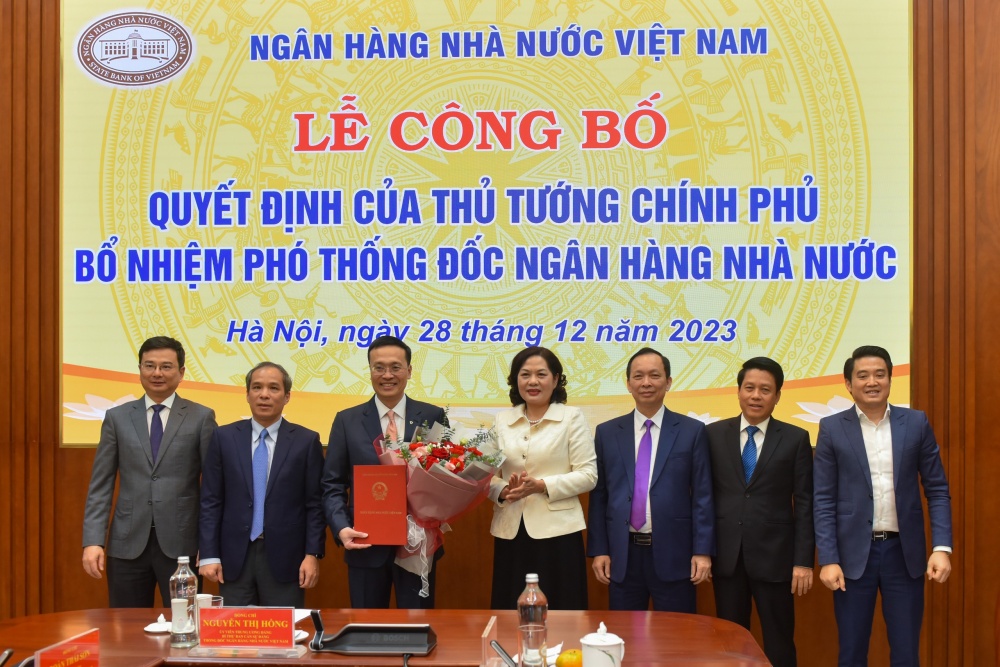 Ban cán sự đảng, Ban lãnh đạo NHNN  chúc mừng đồng chí Phạm Quang Dũng