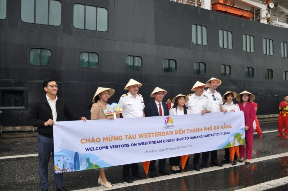 Sở Du lịch TP. Đà Nẵng  tổ chức chào đón tàu du lịch Westerdam đến Đà Nãng trong dịp Tết Dương lịch 2024