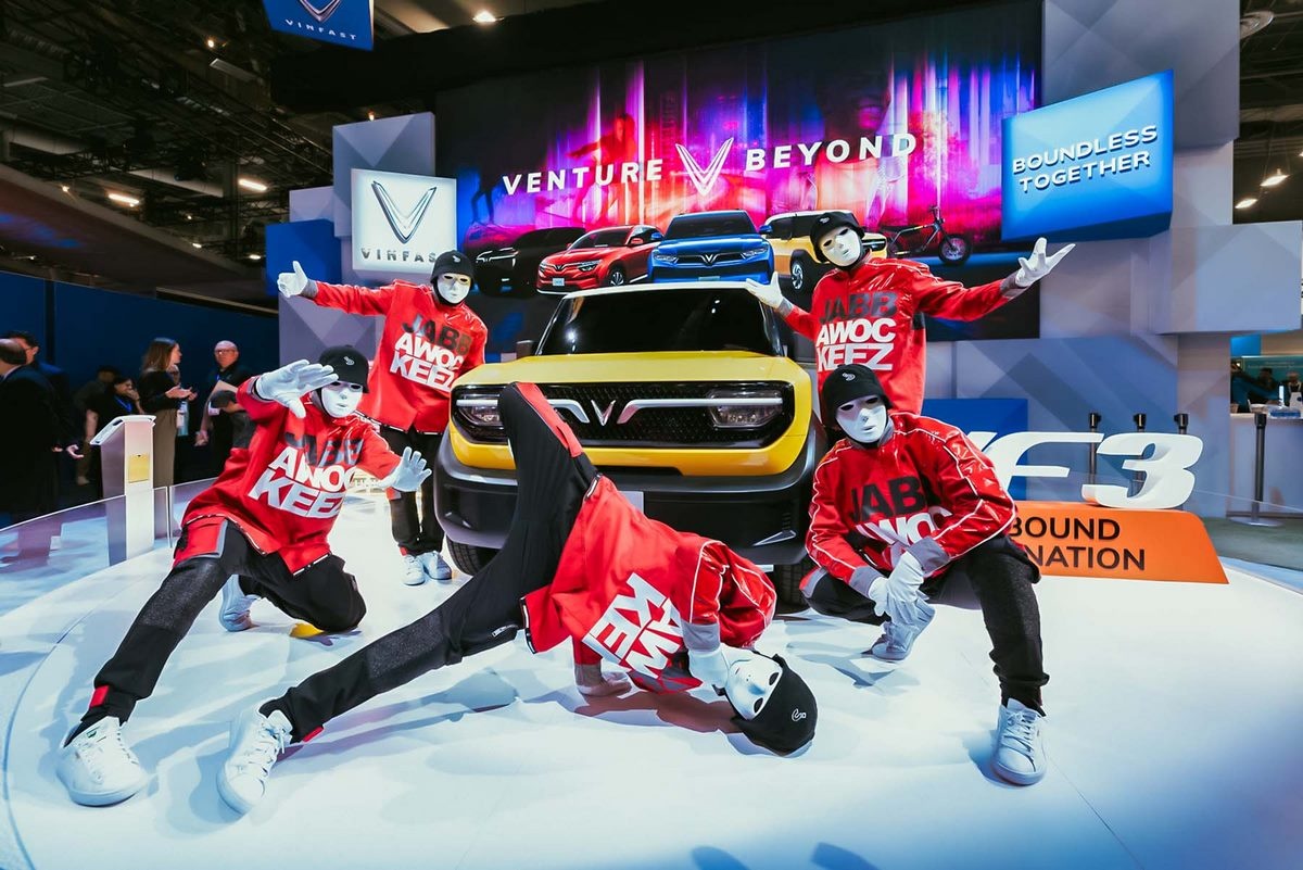 Màn ra mắt trẻ trung, ấn tượng của VF 3 tại CES 2024. Màn ra mắt trẻ trung, ấn tượng của VF 3 tại CES 2024.