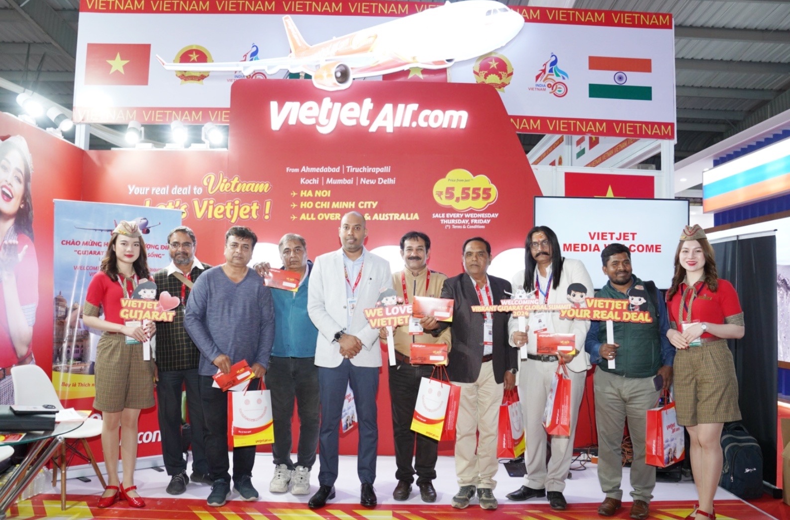Vietjet hiện khai khác 35 chuyến bay khứ hồi mỗi tuần kết nối 05 thành phố tại Ấn Độ 