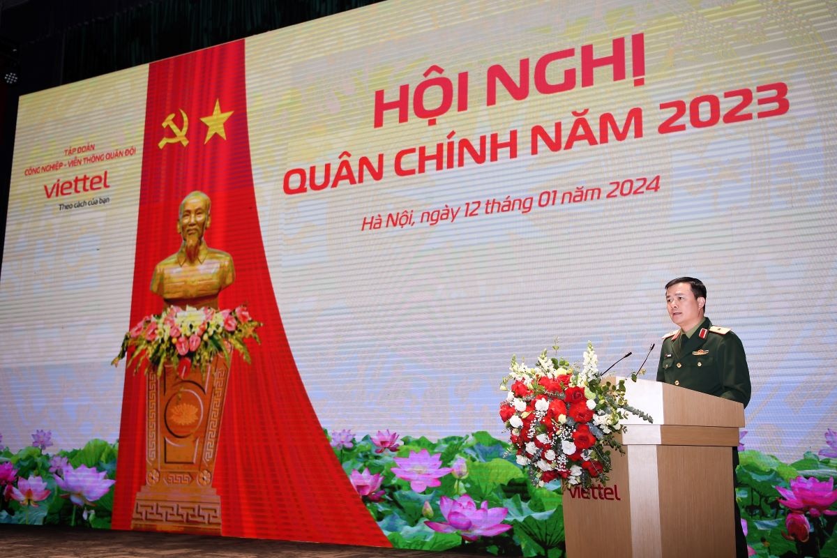 Thiếu tướng Tào Đức Thắng – Chủ tịch kiêm Tổng giám đốc Tập đoàn Viettel phát biểu tại hội nghị.
