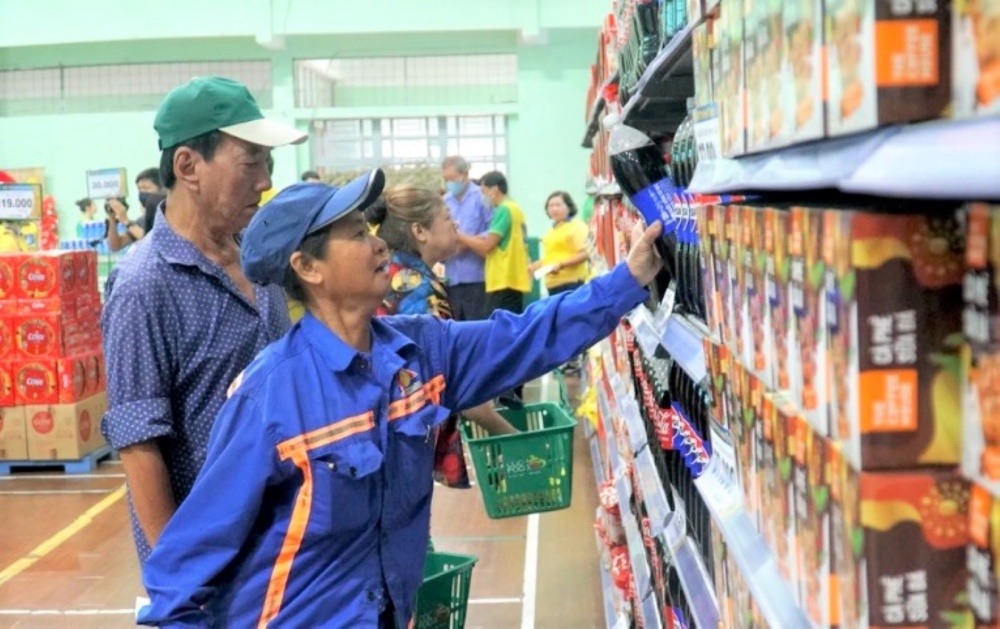 TP. Hồ Chí Minh: "Siêu thị mini 0 đồng" phục vụ 15.000 hộ gia đình khó khăn
