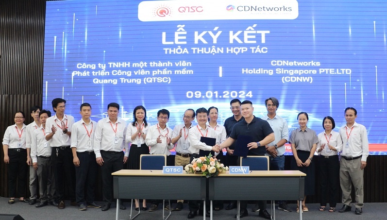 Đại diện CDNetworks và QTSC ký thỏa thuận hợp tác