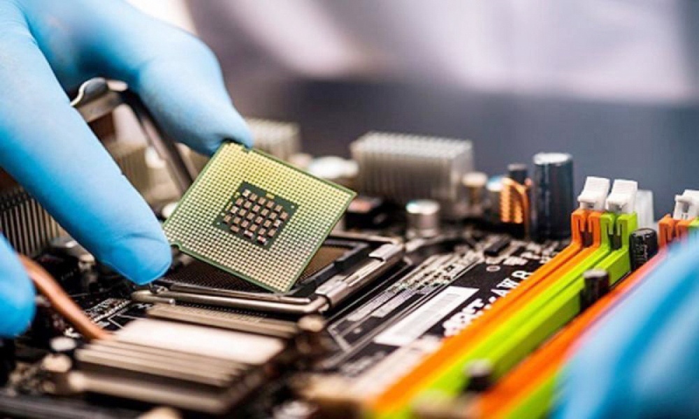 Việt Nam đặt mục tiêu đến năm 2030 có khoảng 50 nghìn kỹ sư thiết kế chip, 200 nghìn kỹ sư điện tử về bán dẫn.