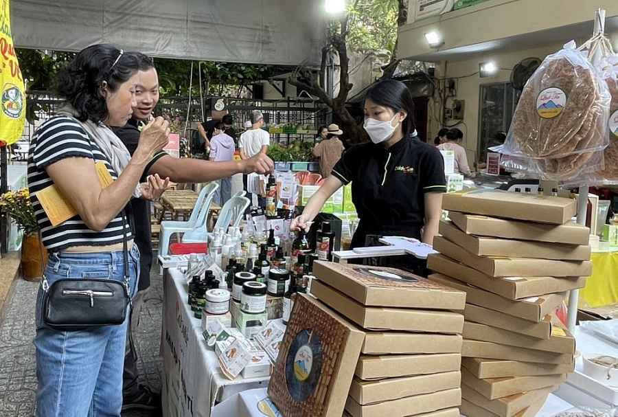 TP. Hồ Chí Minh: Phiên chợ “Tết xanh - Quà Việt” với hơn 1.000 đặc sản mọi miền