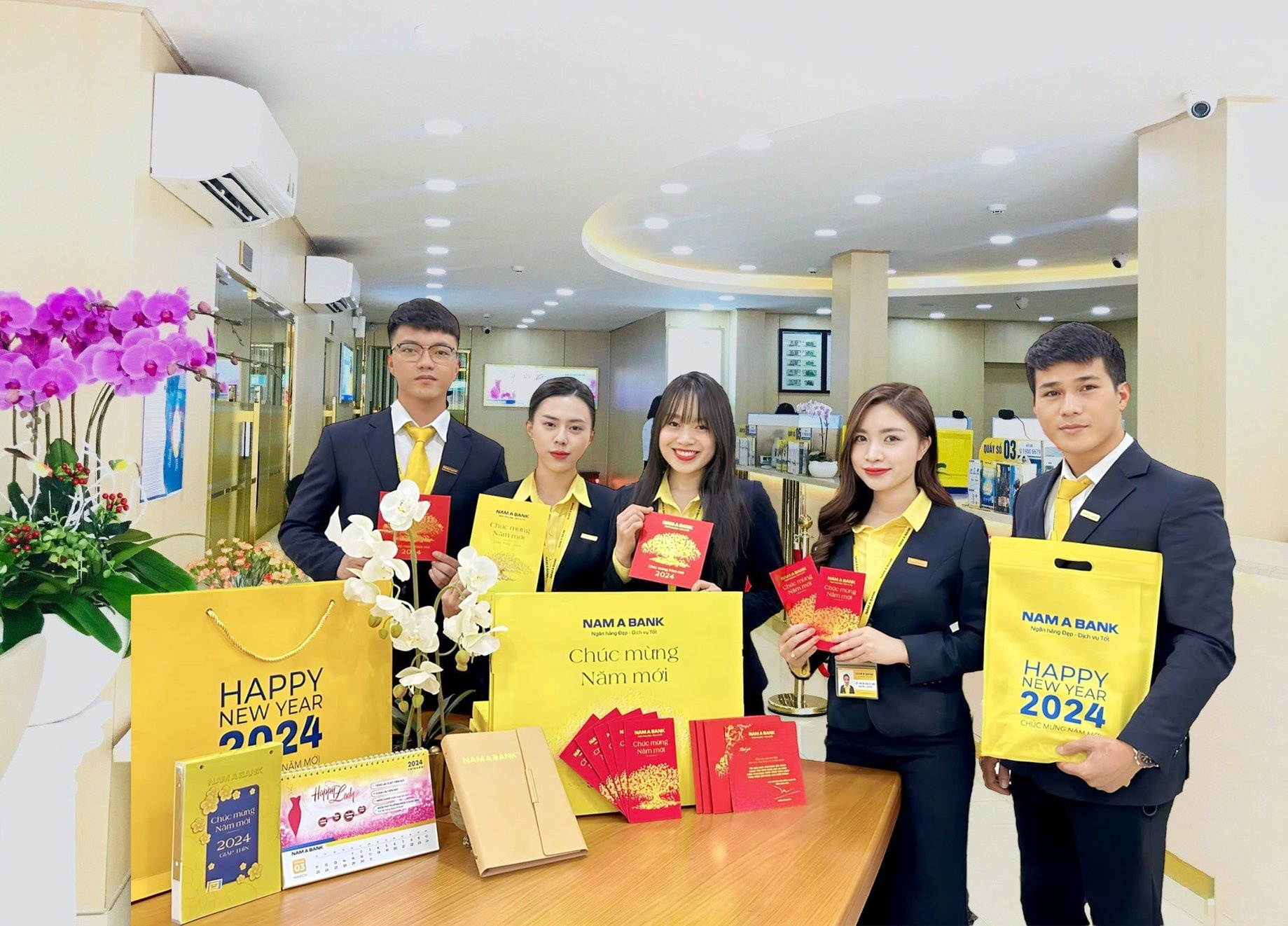 Nam A Bank sẵn sàng chào đón khách hàng đến giao dịch trong ngày đầu tiên của năm mới Giáp thìn (Mùng 6 Tết)