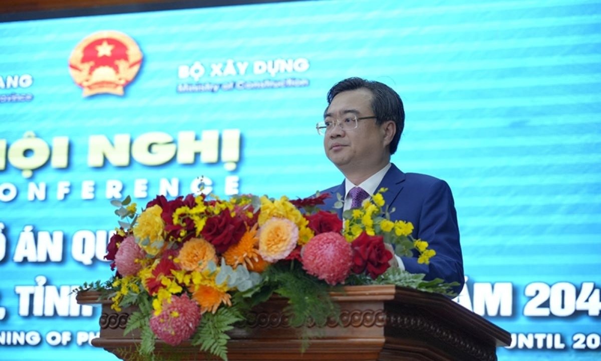 Ông Nguyễn Thanh Nghị - Bộ trưởng Bộ Xây dựng phát biểu tại hội nghị.