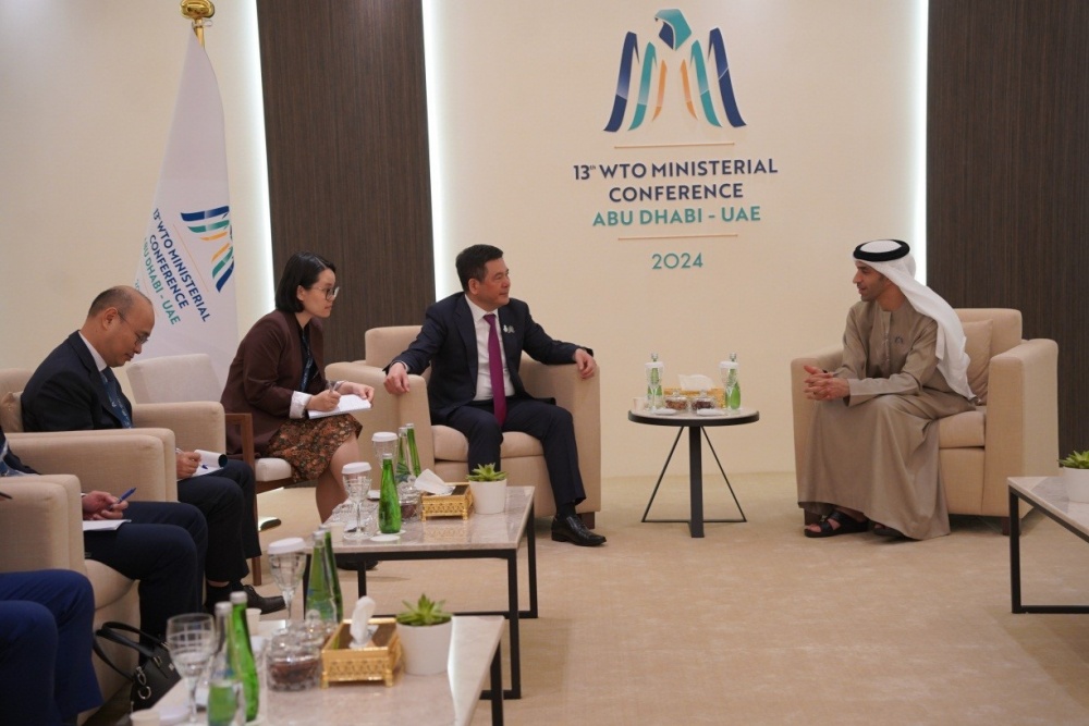 Bộ trưởng Nguyễn Hồng Diên làm việc với Tiến sĩ Thani bin Ahmed Al Zeyoudi, Quốc vụ khanh phụ trách Thương mại quốc tế, Bộ Ngoại thương Các Tiểu vương quốc Arab Thống nhất (UAE)