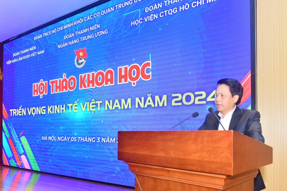 Phó Thống đốc Nguyễn Tiến Dũng phát biểu tại buổi hội thảo